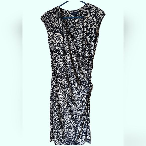 Chaps casual black and white sleeveless dress with ruching on one side. … - Picture 1 of 4
